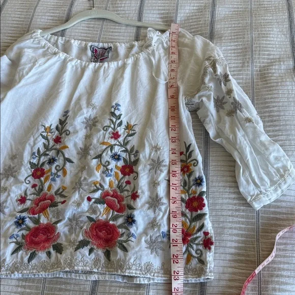 Johnny Was Embroidered Linen Top Size XS - Picture 6 of 7